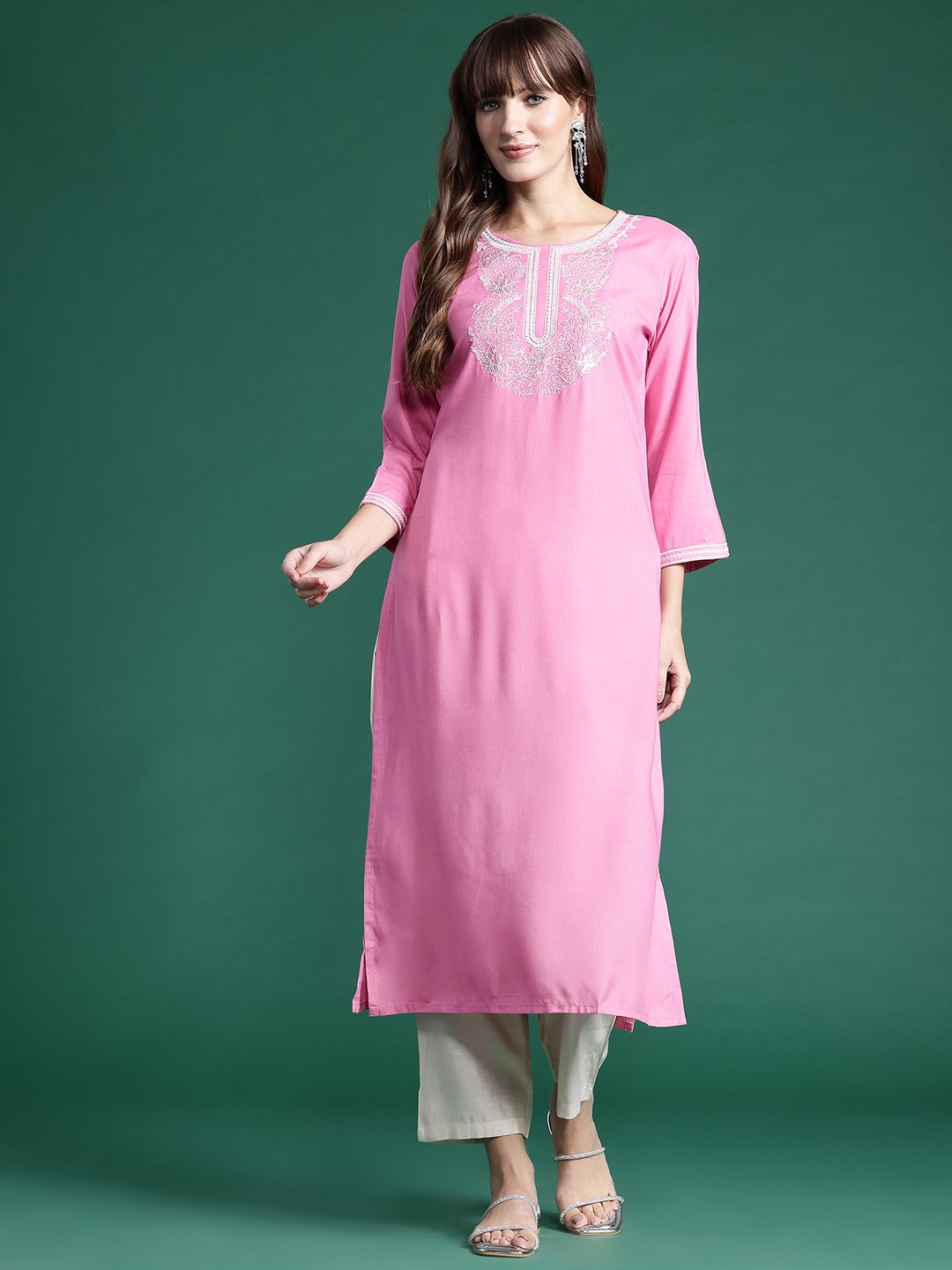 Dhiyona IE Women Floral Embroidered Thread Work Kurta