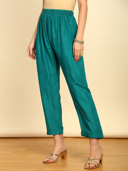 Dhiyona SO Women's Green Floral Printed Regular Beads & Stones Kurta With Trousers & Dupatta