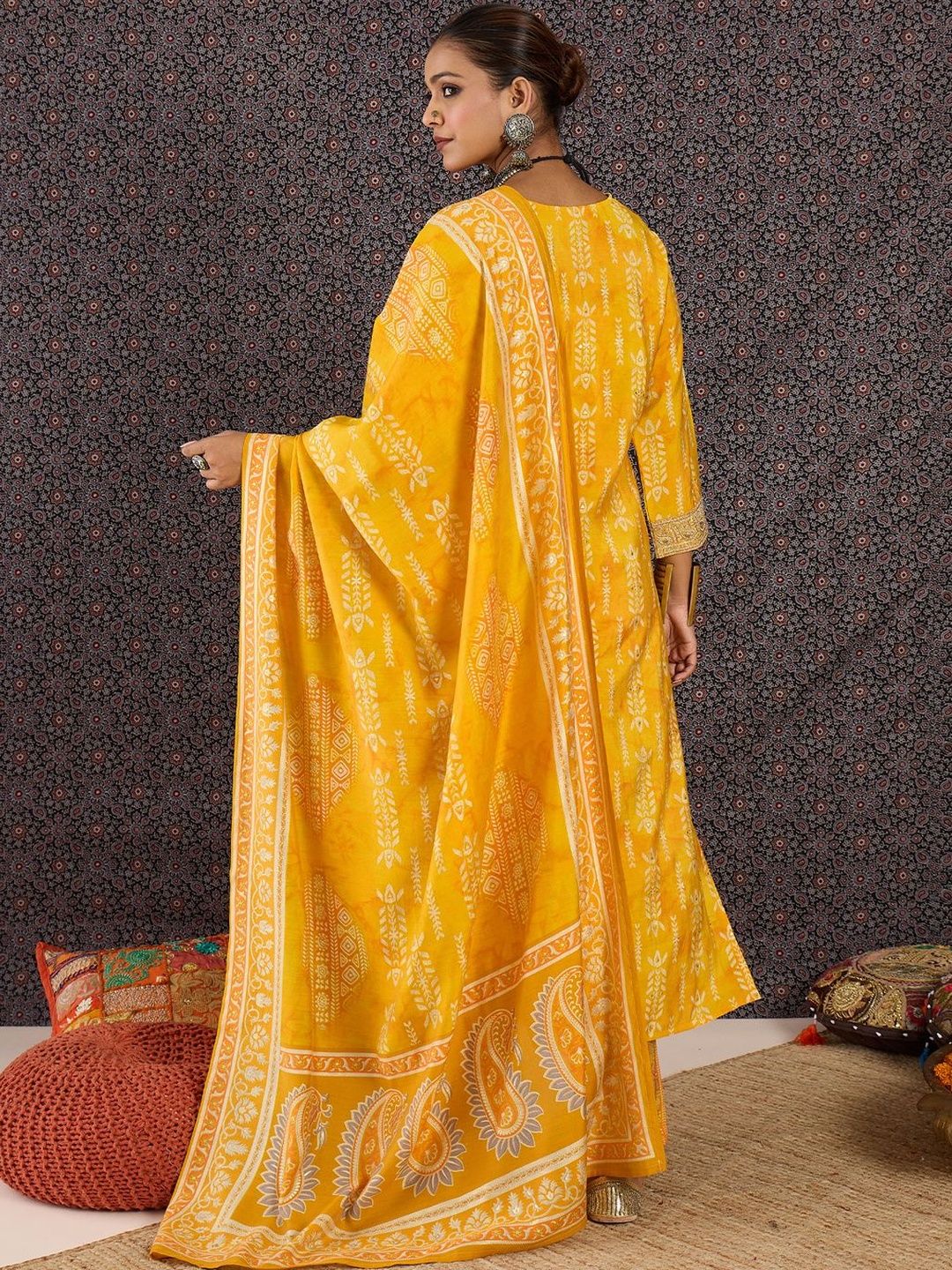 Women Ethnic Motifs Printed Regular Chanderi Silk Kurta with Trousers & With Dupatta