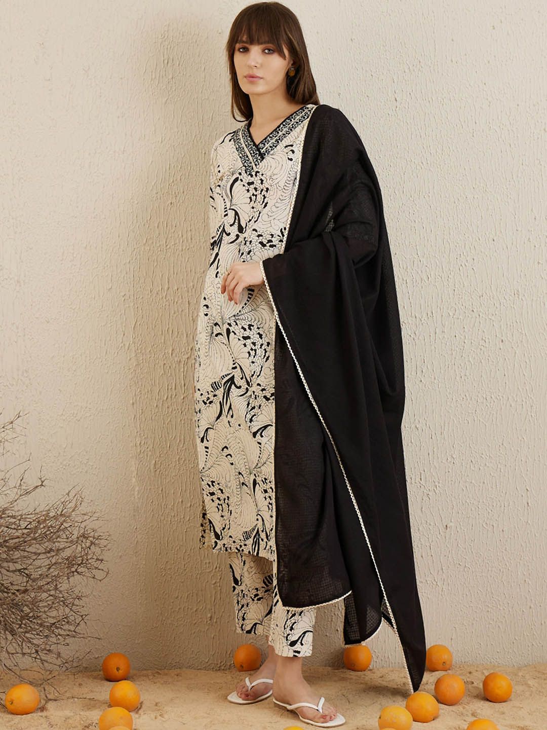 Dhiyona IE Printed Regular Mirror Work Pure Cotton Kurta with Trousers & Dupatta