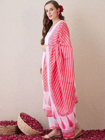 Floral Printed Round Neck Pure Cotton Straight Kurta With Trousers & Dupatta