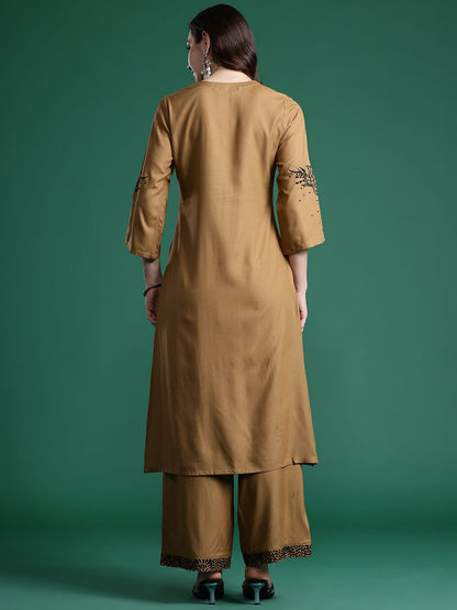 Dhiyona IE Embroidered Kurta with Trousers