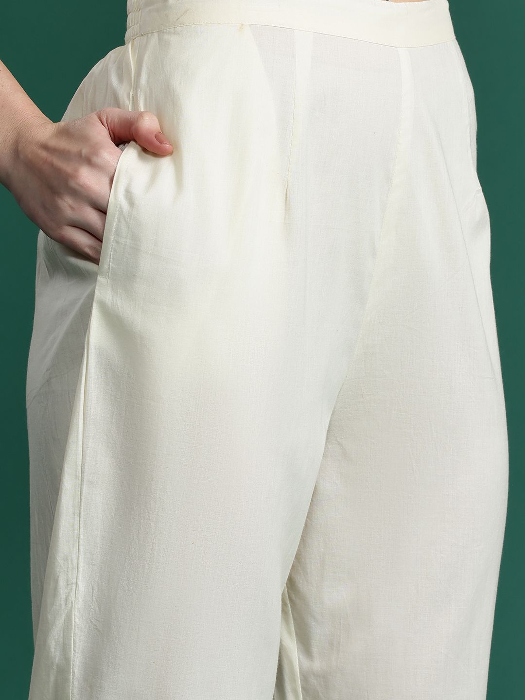 Floral Embroidered Panelled Thread Work Pure Cotton Kurta with Trousers & Dupatta