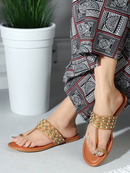 Dhiyona AK Embellished One Toe Flats
