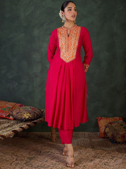 Dhiyona IE Embroidered Tunic With Trouser Co-Ords