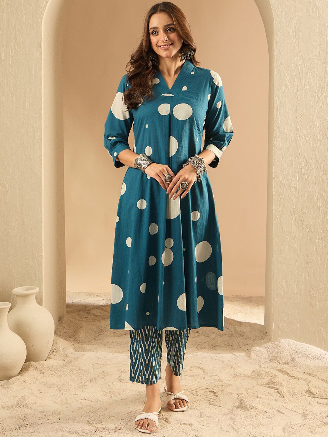 Dhiyona IE Printed V-Neck Pure Cotton A-Line Tunic With Trouser