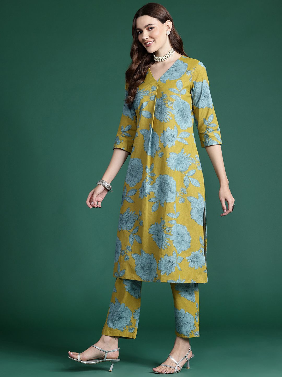 Floral Printed Pleated Kurta with Trousers