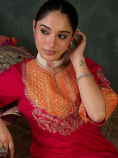 Women Floral Embroidered Kurta with Trousers