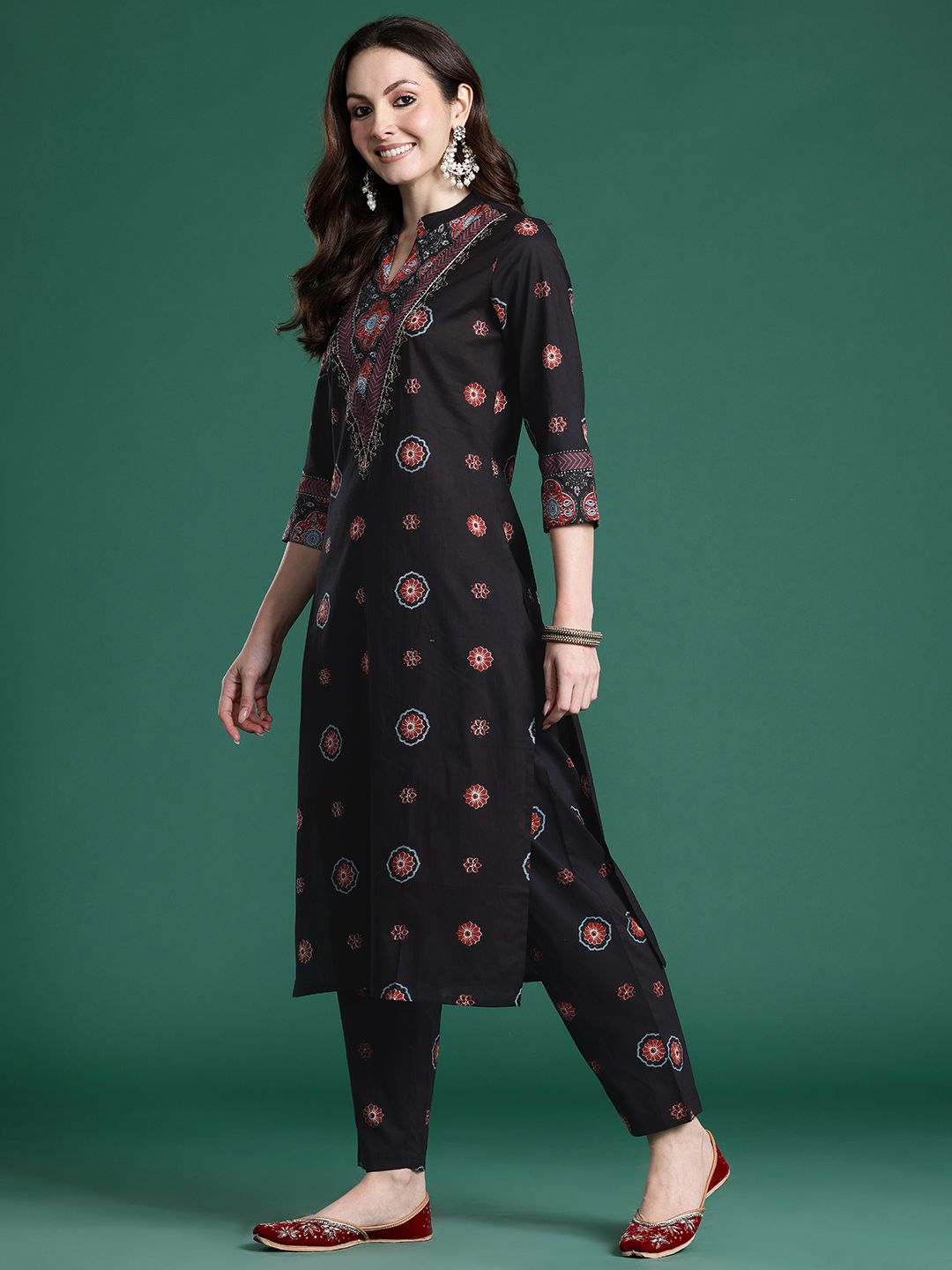Ethnic Motifs Printed Beads & Stones Pure Cotton Kurta with Trousers