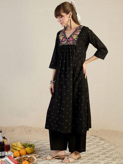 Dhiyona IE Embroidered V-Neck Tunic With Palazzos Co-Ords