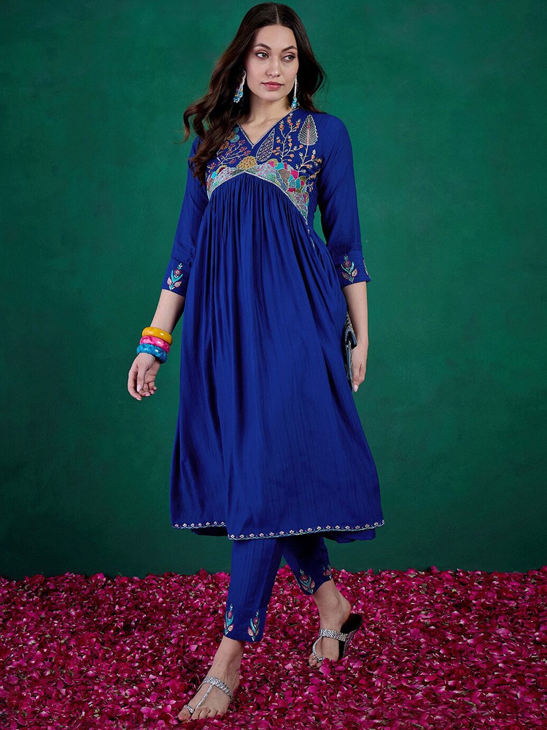 Dhiyona SN Women's Floral Embroidered Sequinned V-Neck Empire A-Line Kurta With Trousers