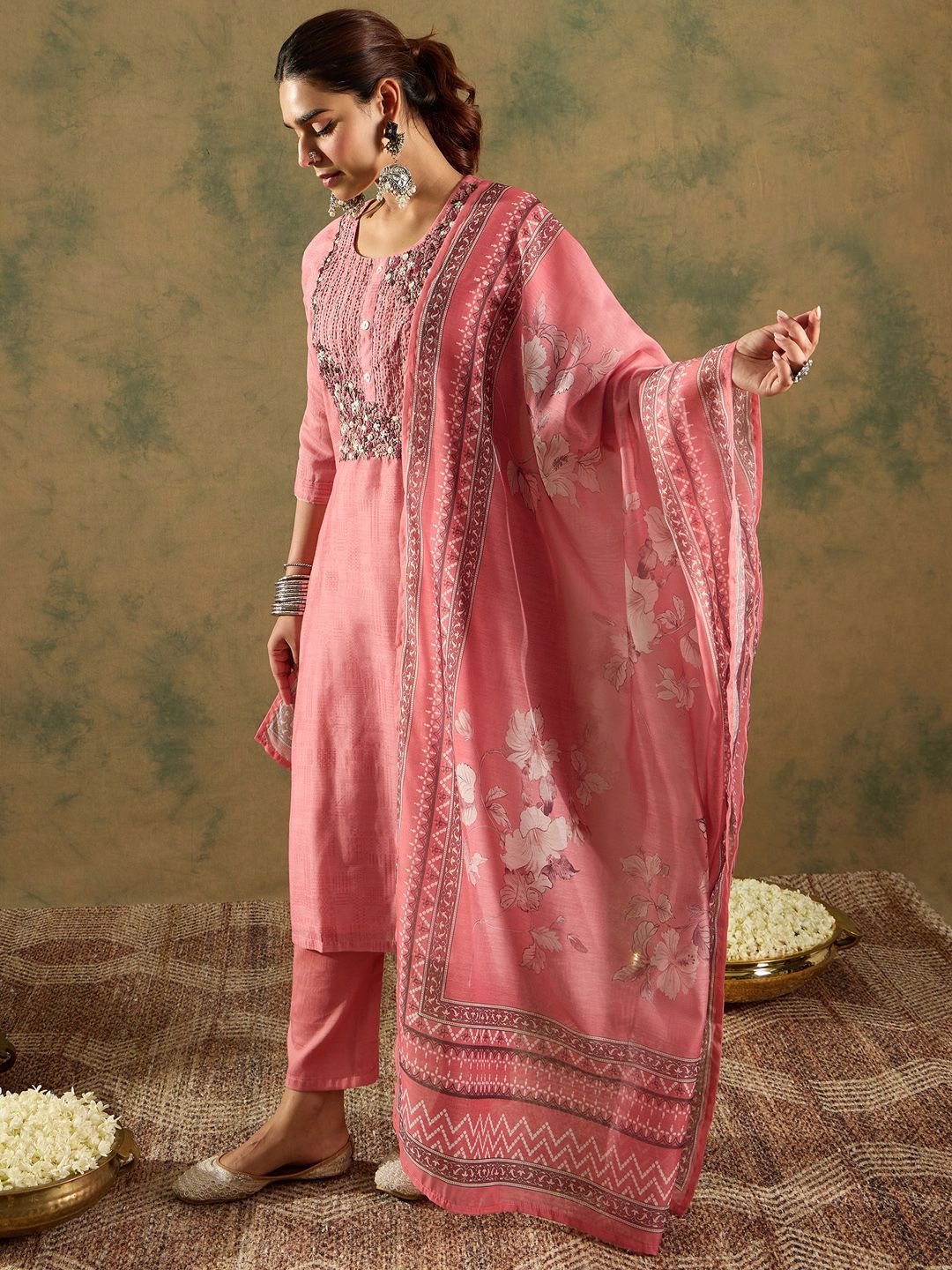 Floral Embroidered Regular Chanderi Silk Straight Kurta with Trousers & Dupatta