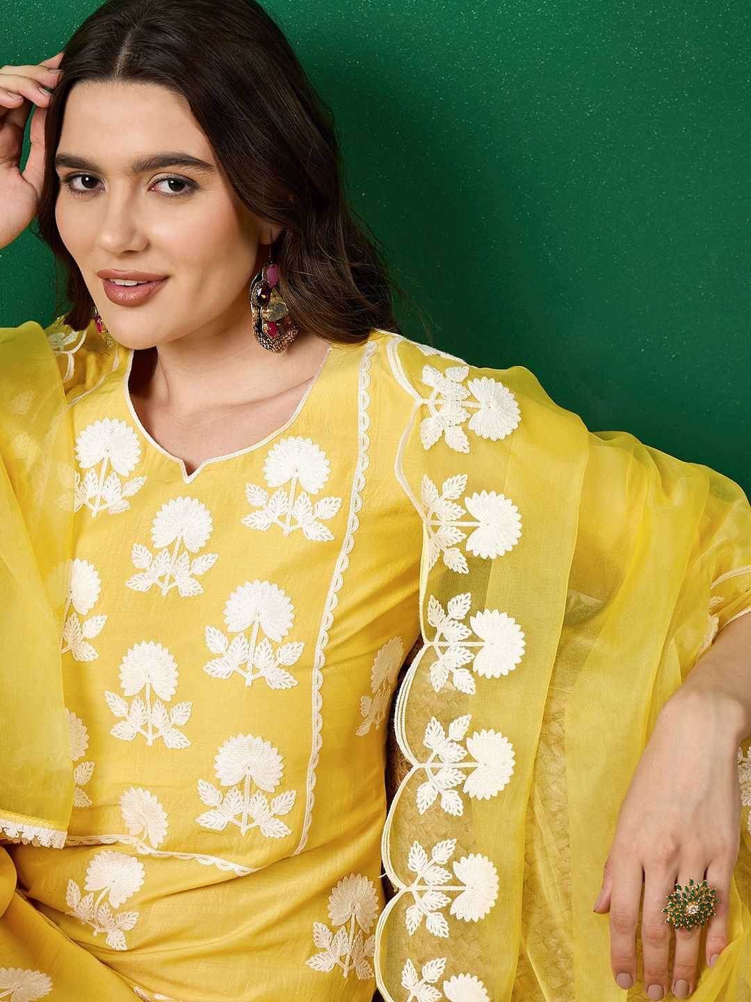 Dhiyona SN Women's Embroidered Straight Kurta With Trouser & Dupatta