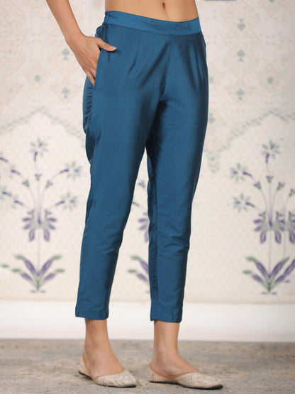 Dhiyona OD  Blue Round Neck Embroidered Straight Kurta With Trouser