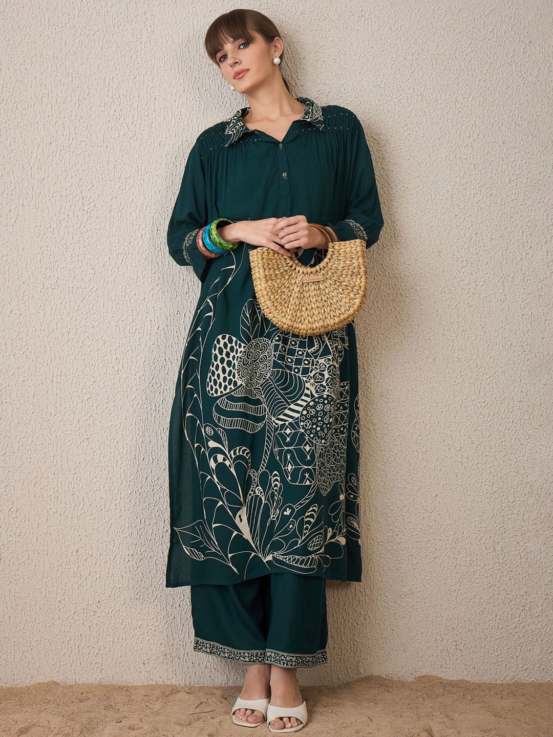 Floral Printed Shirt Collar A-Line Kurta With Trousers