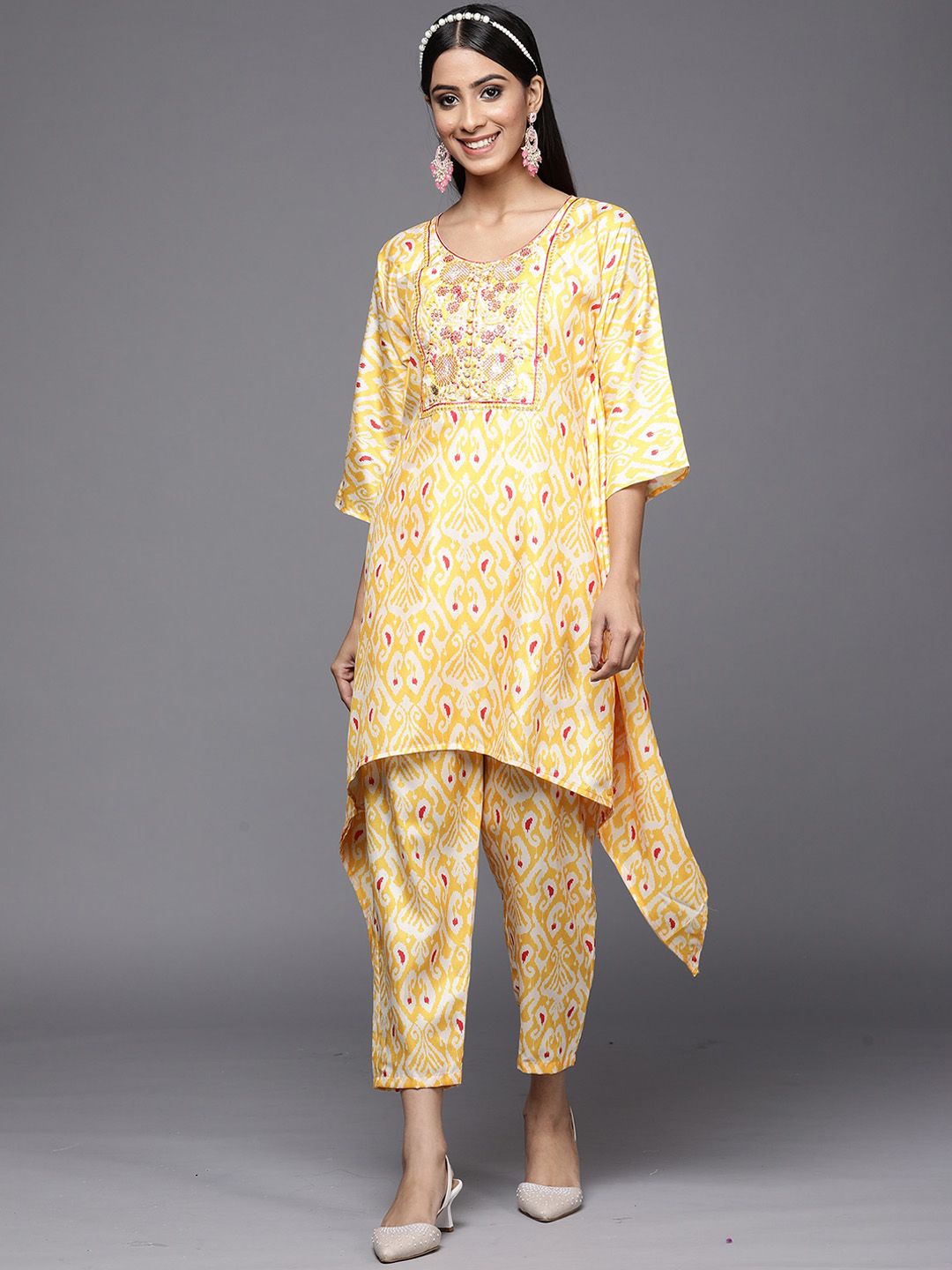 Dhiyona IE Yellow Paisley Embroidered Round Neck Straight Kurta with Trousers