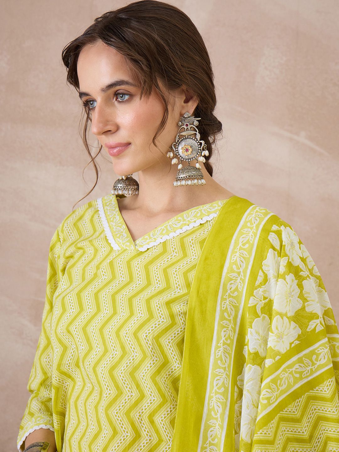 Women Printed Regular Pure Cotton Kurta with Trousers & With Dupatta