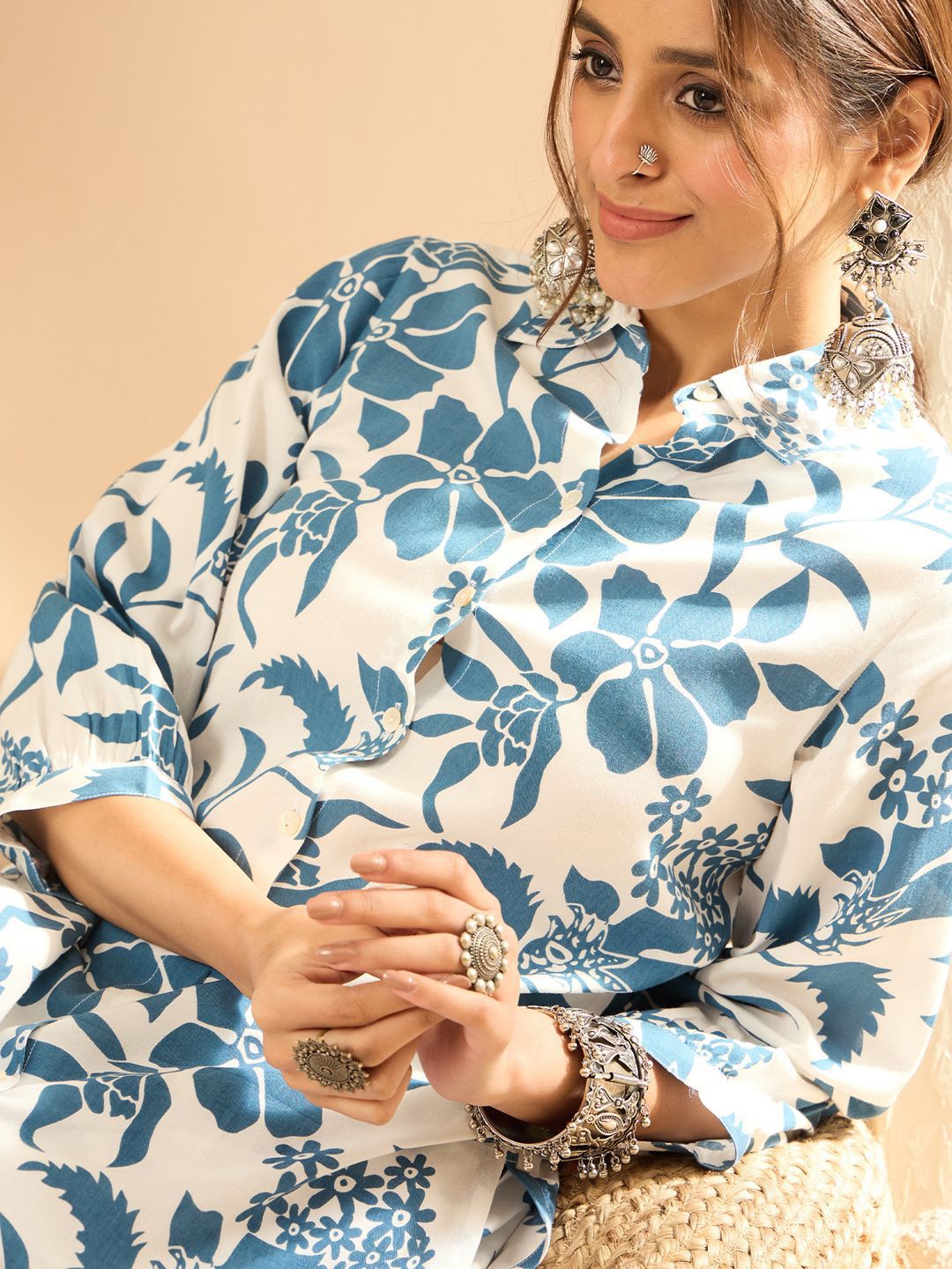 Dhiyona IE Women Floral Printed Regular Kurta with Trousers