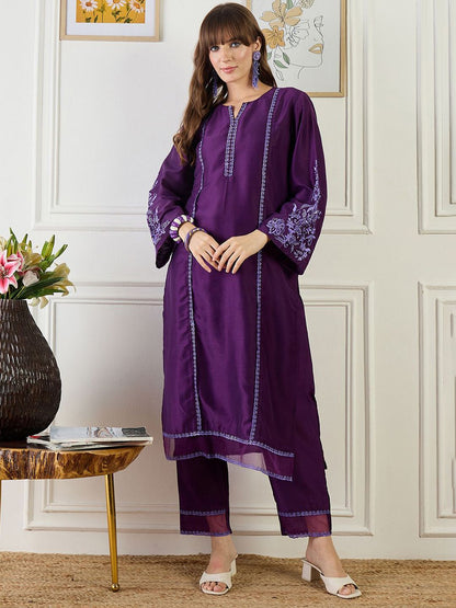 Ethnic Motifs Embroidered Straight Thread Work Kurta With Trouser