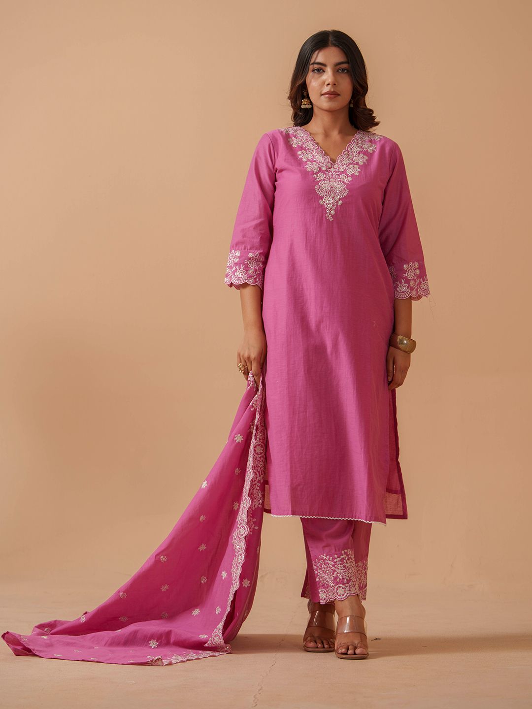 Dhiyona PD Women Floral Embroidered V Neck Kurta With Trousers & Dupatta