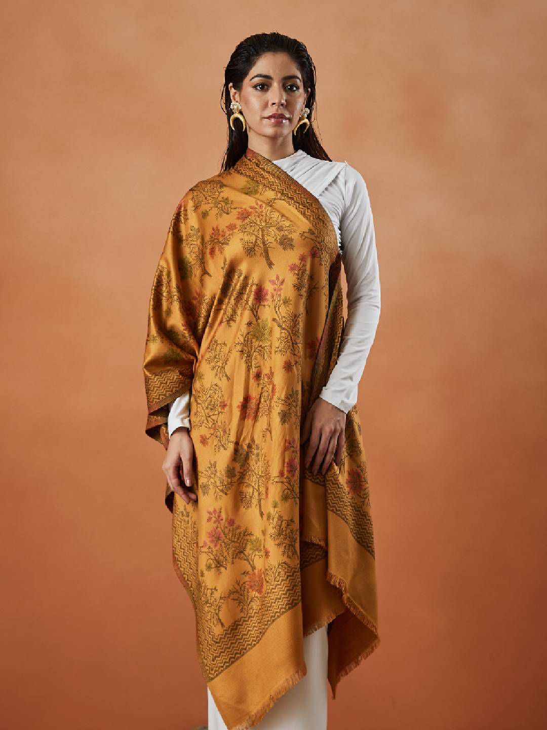 Dhiyona PA Shalimar Kaani Floral Woven Design Shawl