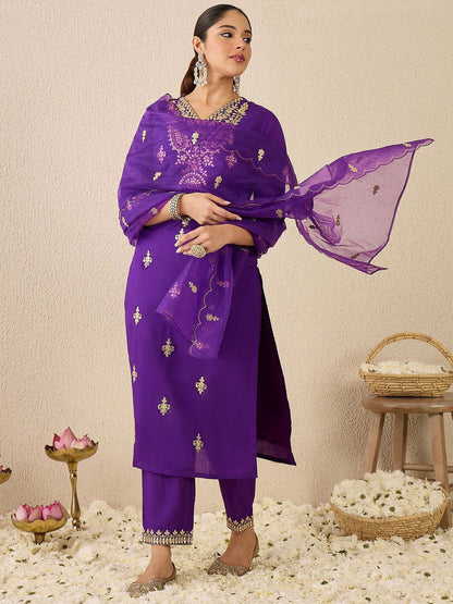 Dhiyona IE Women's Ethnic Motifs Embroidered Thread Work Straight Kurta With Trousers & Dupatta