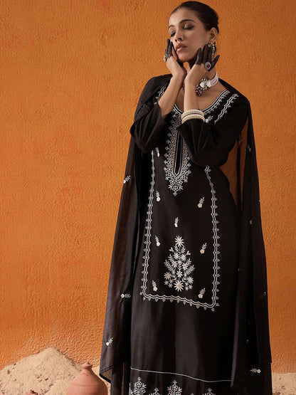 Dhiyona IE Floral Embroidered Straight Thread Work Kurta with Trousers & Dupatta
