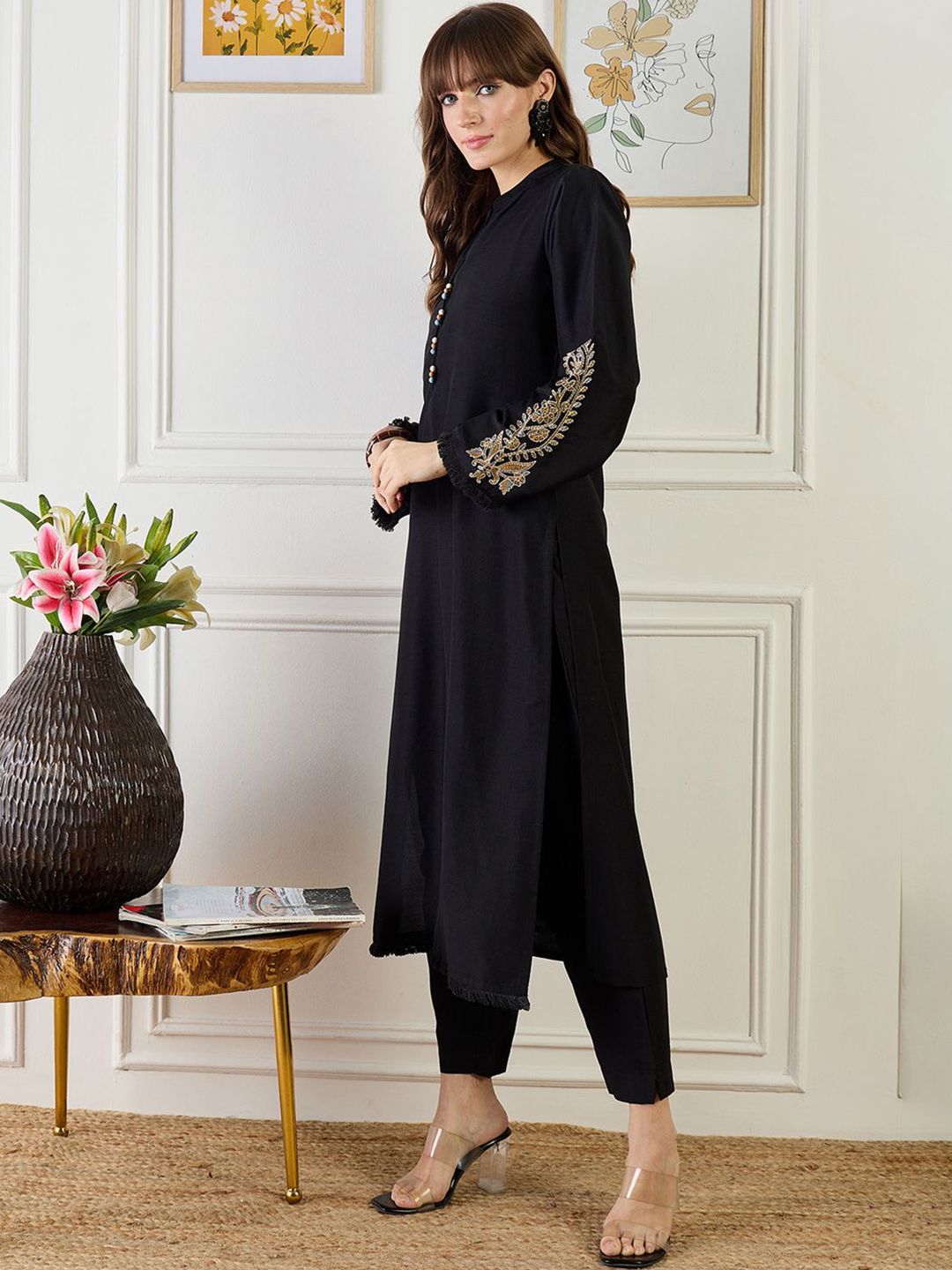 Dhiyona IE Embroidered Mandarin Neck Tunic With Trousers Co-Ords