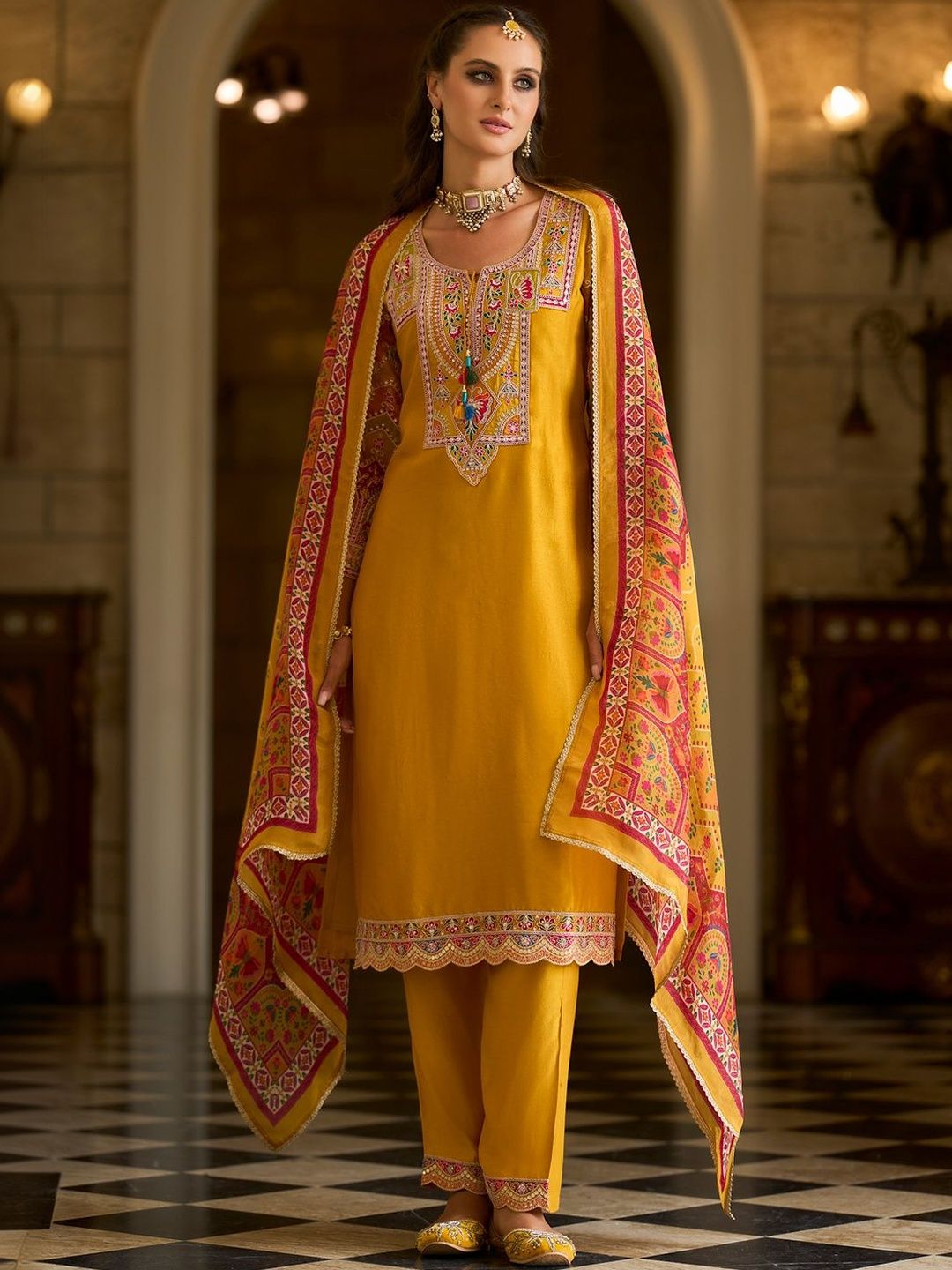 Women Ethnic Motifs Embroidered Regular Thread Work Kurta with Trousers & With Dupatta