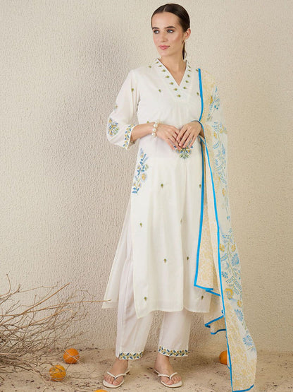 Women Floral Embroidered Thread Work Pure Cotton Kurta with Trousers & Dupatta