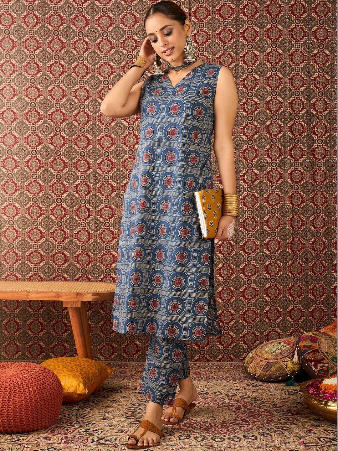 Women Printed Regular Pure Cotton Kurta with Trousers
