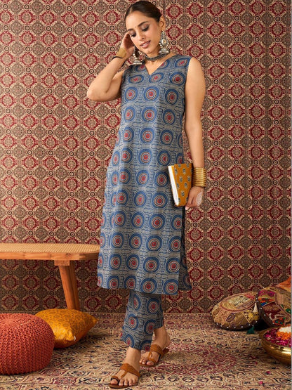 Women Printed Regular Pure Cotton Kurta with Trousers