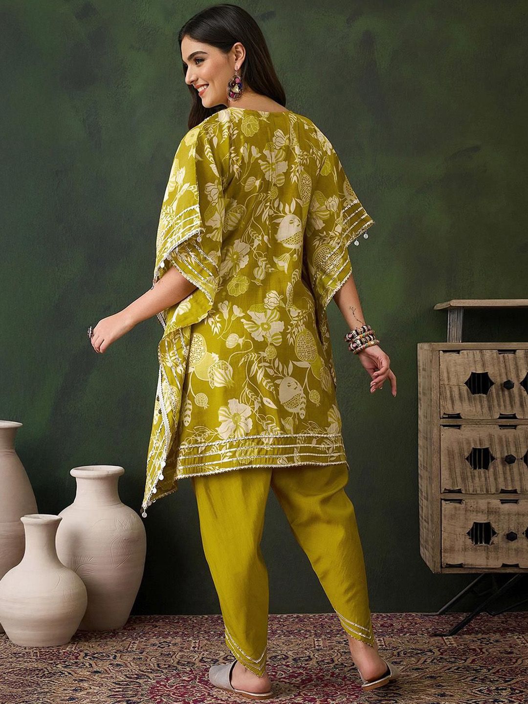 Dhiyona IS Women's Women Floral Printed Kaftan Kurta with Churidar