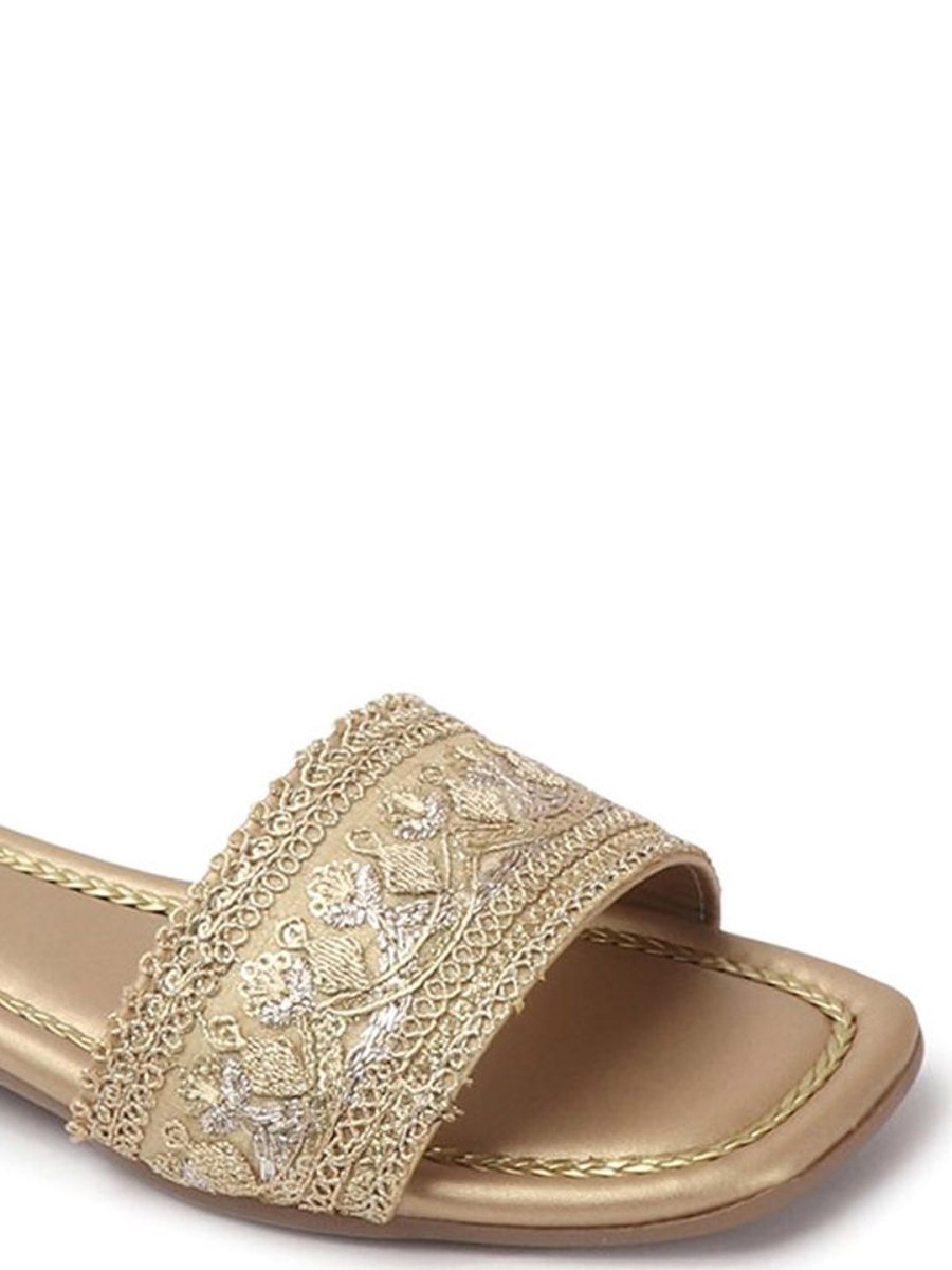 Dhiyona AK Women Woven Design Open Toe Flats