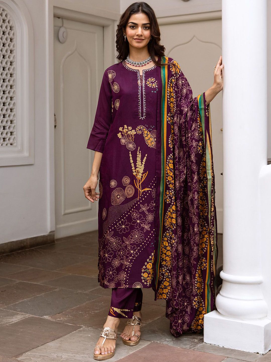 Dhiyona IS Women's Women Floral Printed Regular Thread Work Kurta with Trousers & With Dupatta
