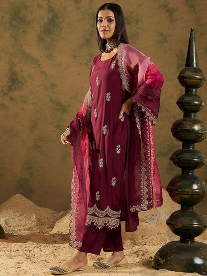Women Floral Embroidered Regular Sequinned Kurta with Trousers & With Dupatta