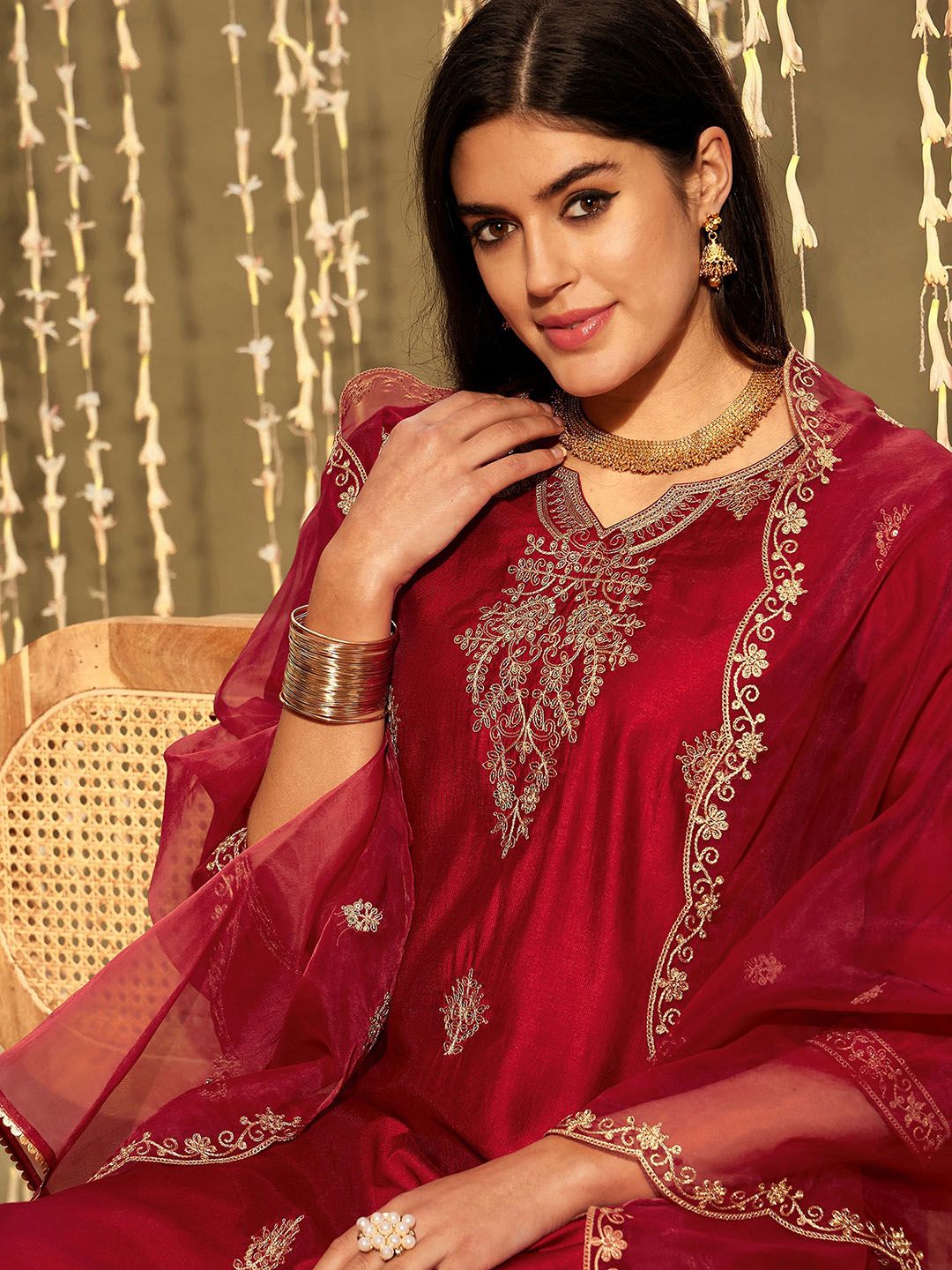 Dhiyona IE Ethnic Motifs Embroidered Thread Work Kurta With Trousers & Dupatta