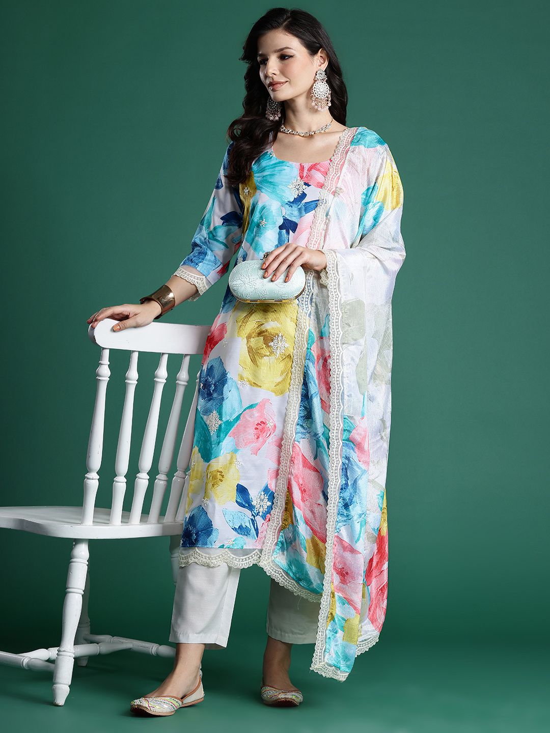 Dhiyona IE Floral Embroidered Empire Thread Work Kurta With Trousers & Dupatta