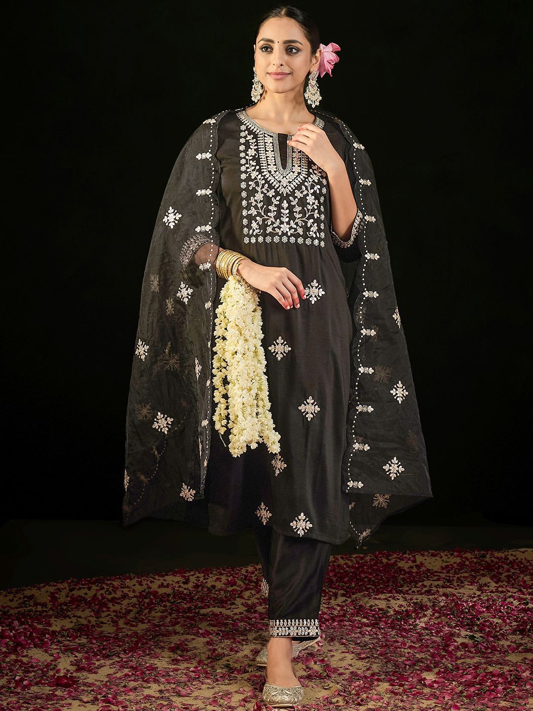 Dhiyona IE Ethnic Motifs Embroidered Straight Gotta Patti Kurta with Trousers & Dupatta