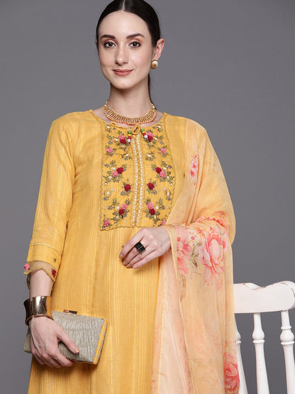 Floral Embroidered Regular Thread Work Pure Cotton Kurta With Trousers & Dupatta
