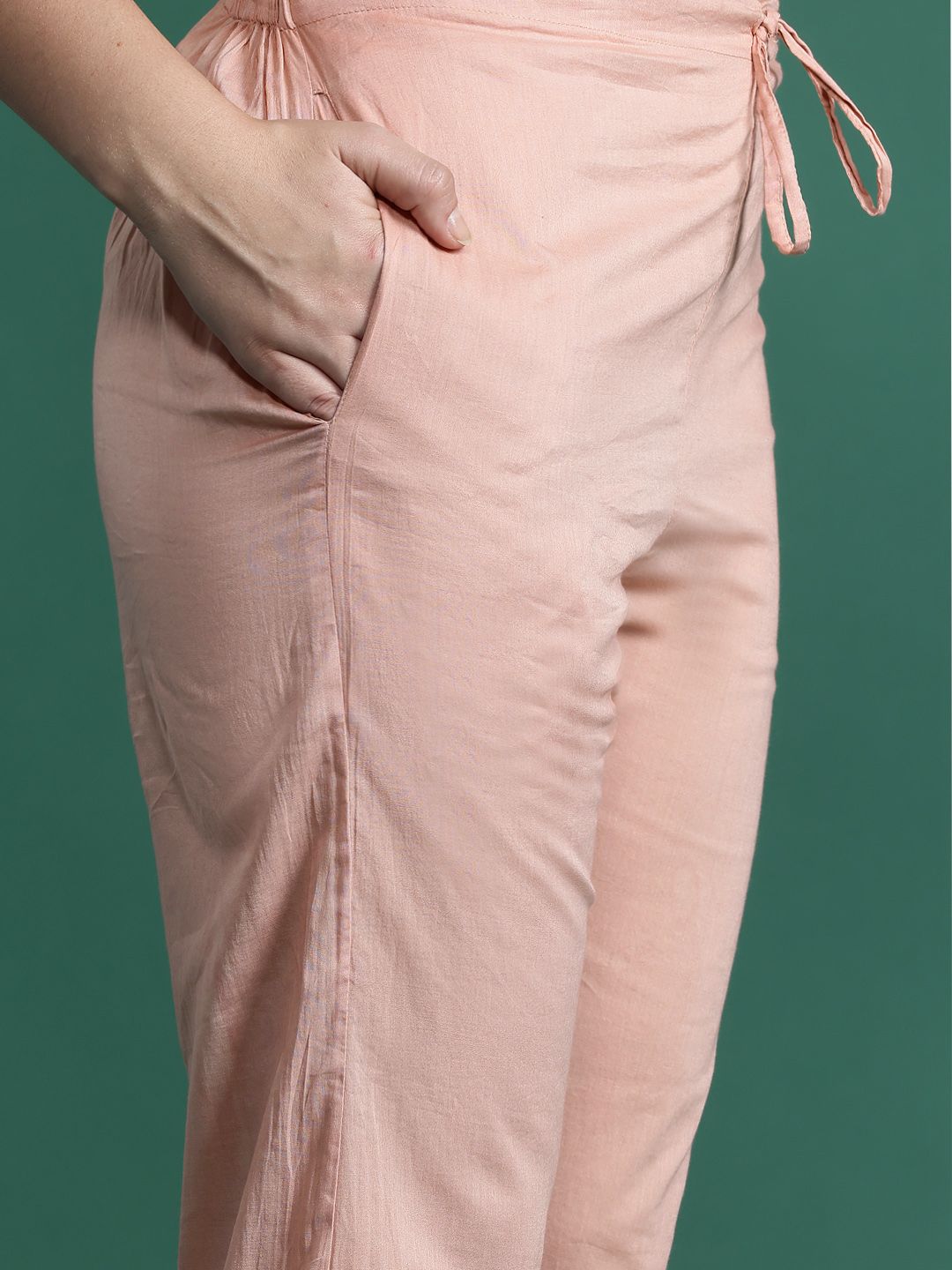 Dhiyona IE Floral Embroidered Thread Work Pure Cotton Kurta with Trousers & With Dupatta