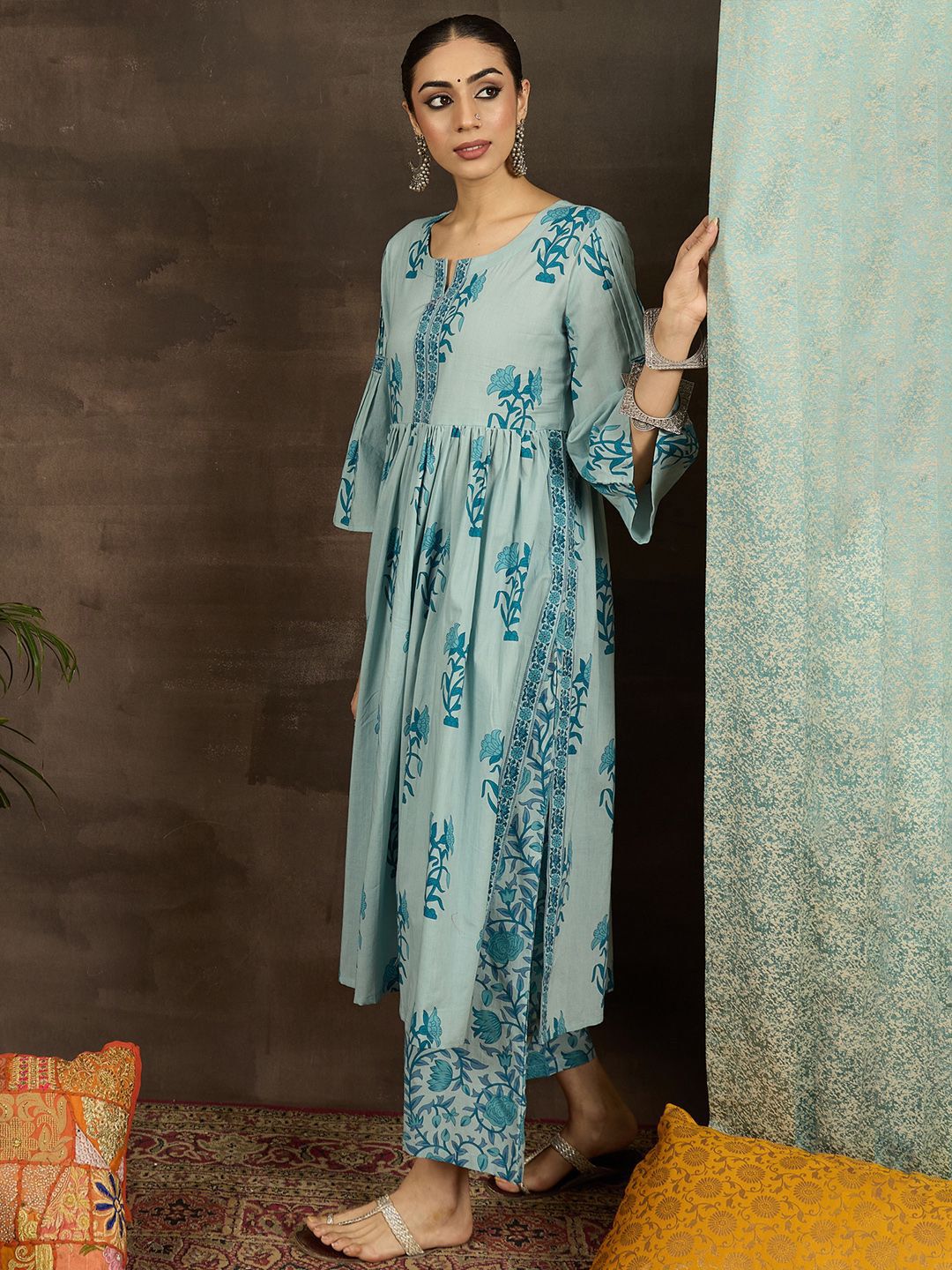 Dhiyona IE Women Floral Printed Pleated Pure Cotton Kurta Set