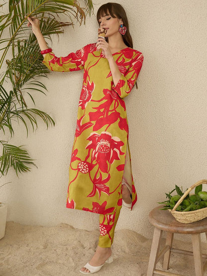 Dhiyona IE Women Floral Printed Regular Kurta with Trousers