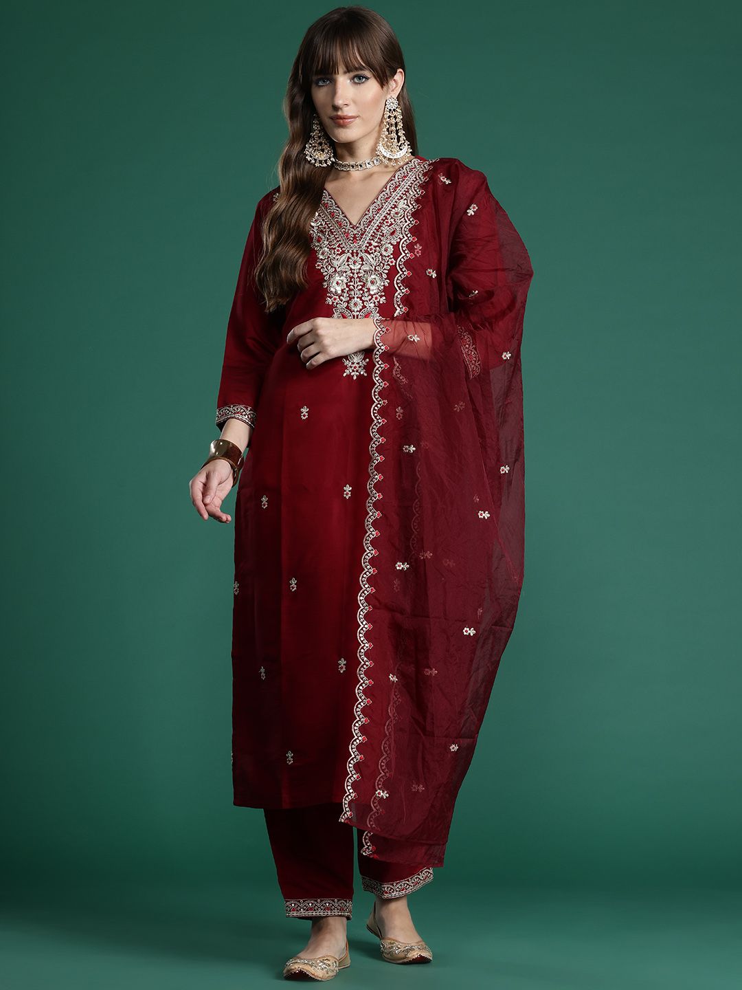 Dhiyona IE Floral Embroidered Sequinned Kurta with Trousers & With Dupatta