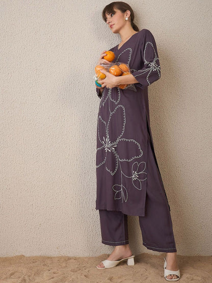 Dhiyona IE Embroidered V-Neck Straight Tunic With Palazzo