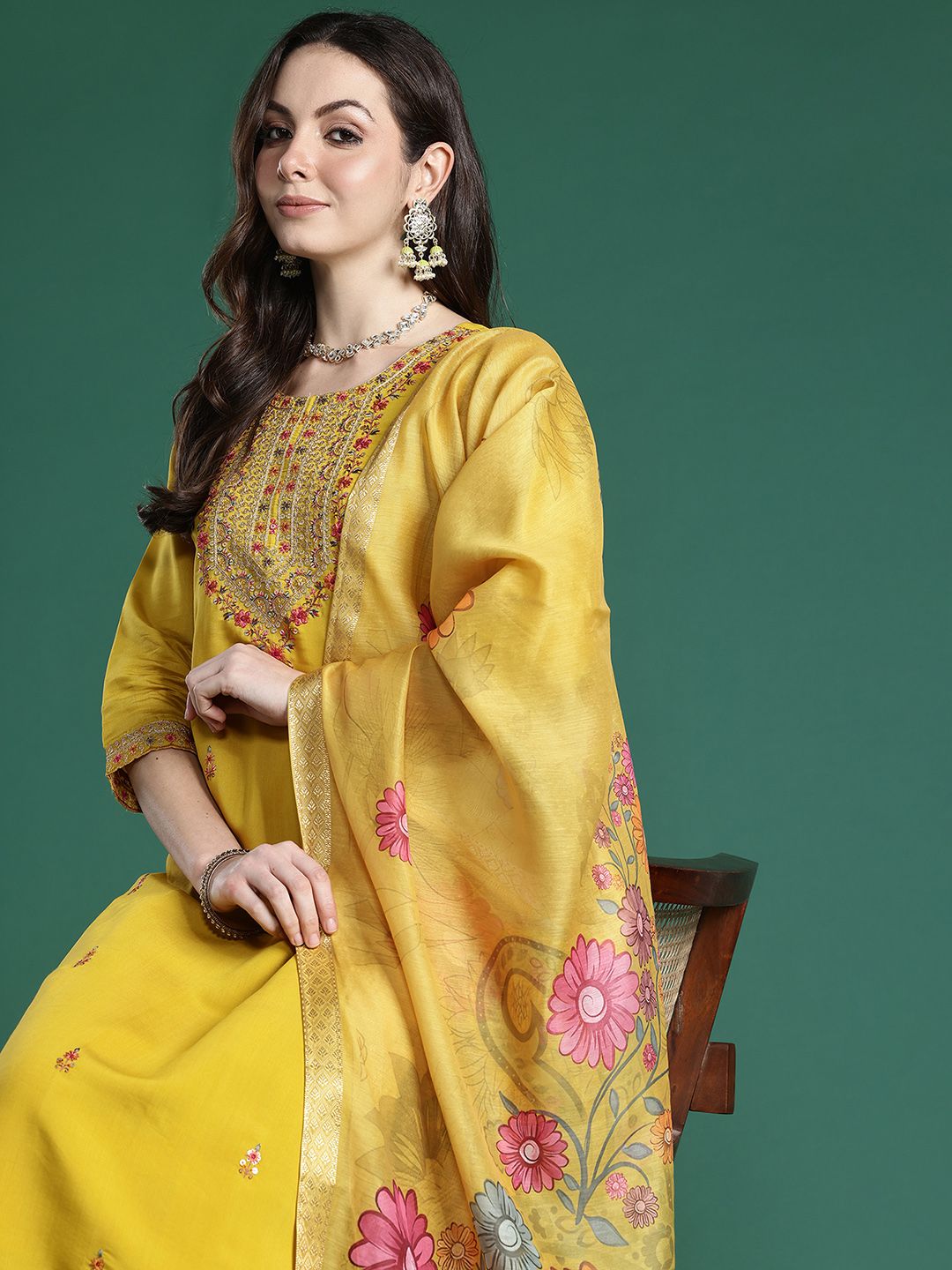 Dhiyona IE Ethnic Motifs Embroidered Sequinned Kurta with Trousers & With Dupatta