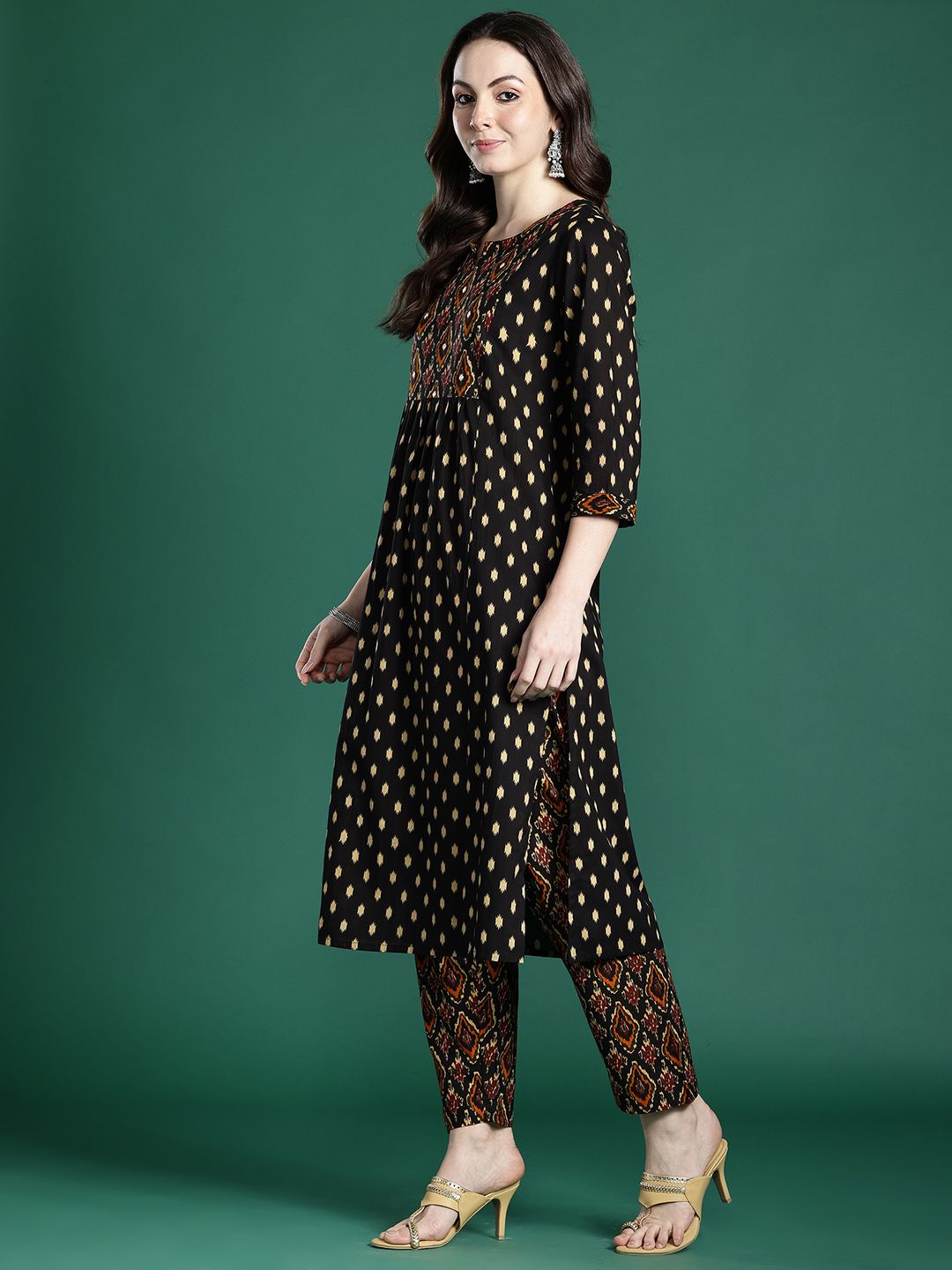 Dhiyona IE Printed Pleated Pure Cotton Kurta with Trousers