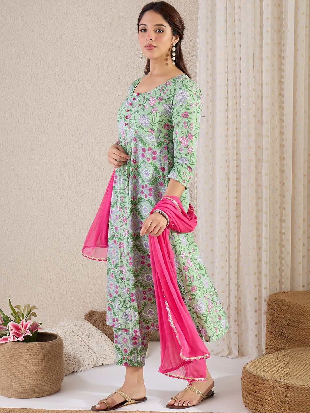 Women Floral Printed Regular Pure Cotton Kurta with Trousers & With Dupatta