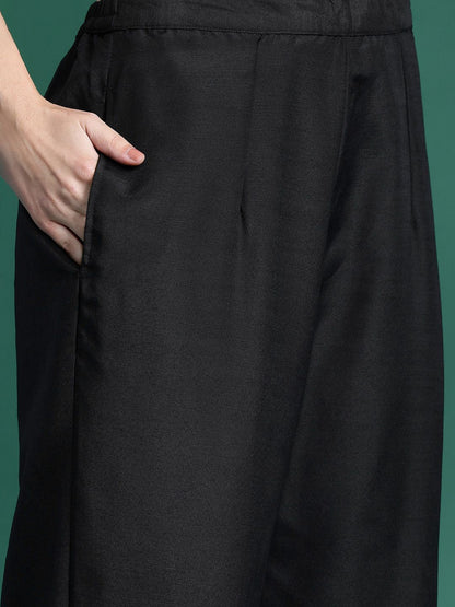 Dhiyona IE Floral Yoke Design Thread Work Kurta With Trousers & Dupatta