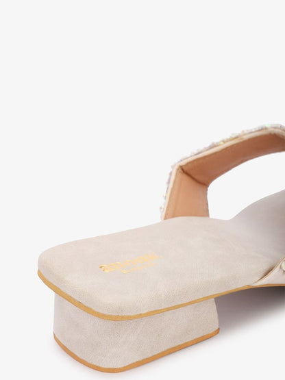 Dhiyona AK Women Embellished T-Strap Flats